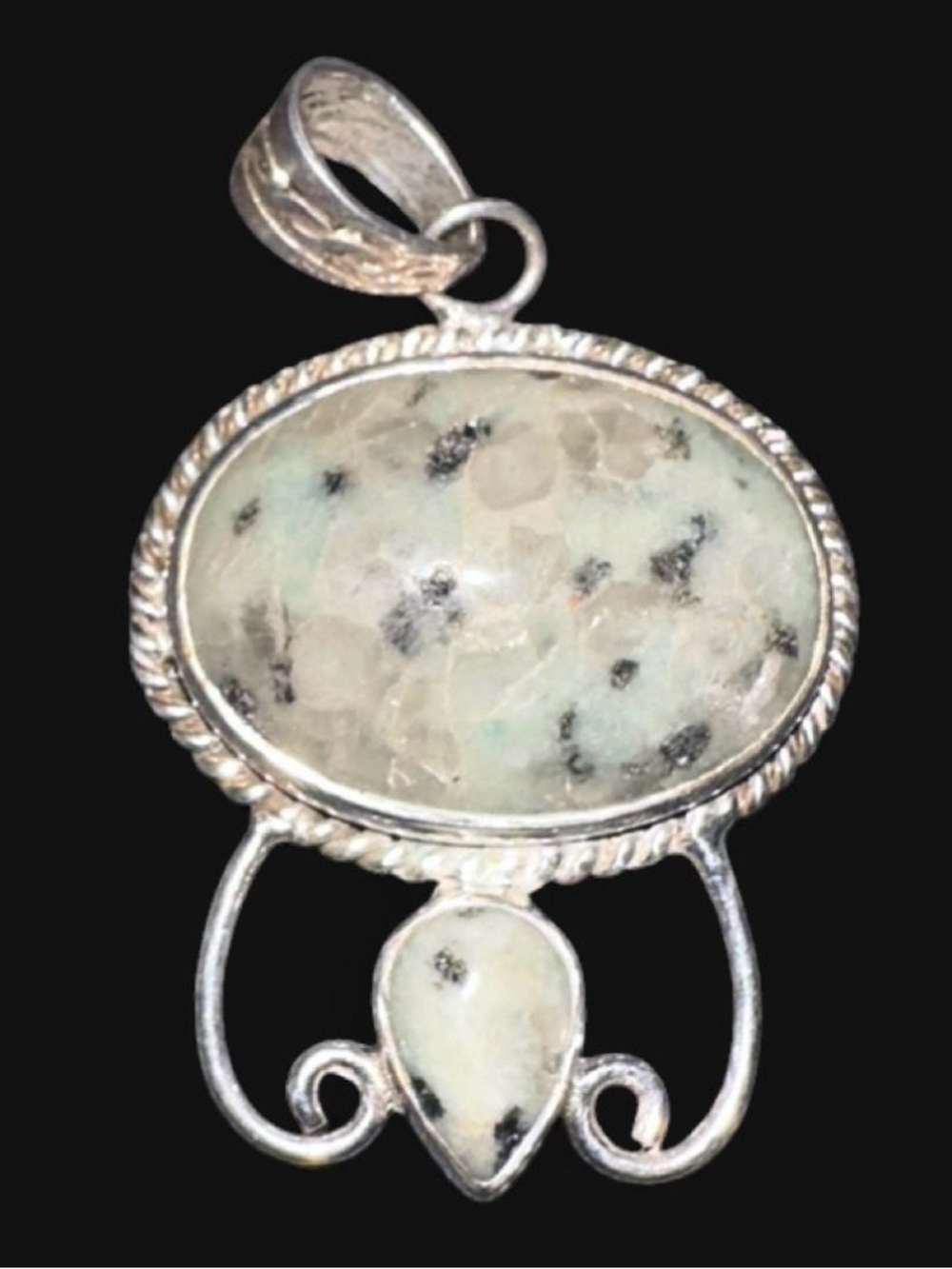 Necklace pendant